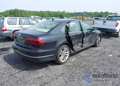 2018 Volkswagen Passat 2.0T Se из США, поврежденный, VIN 1VWBA7A34JC006520